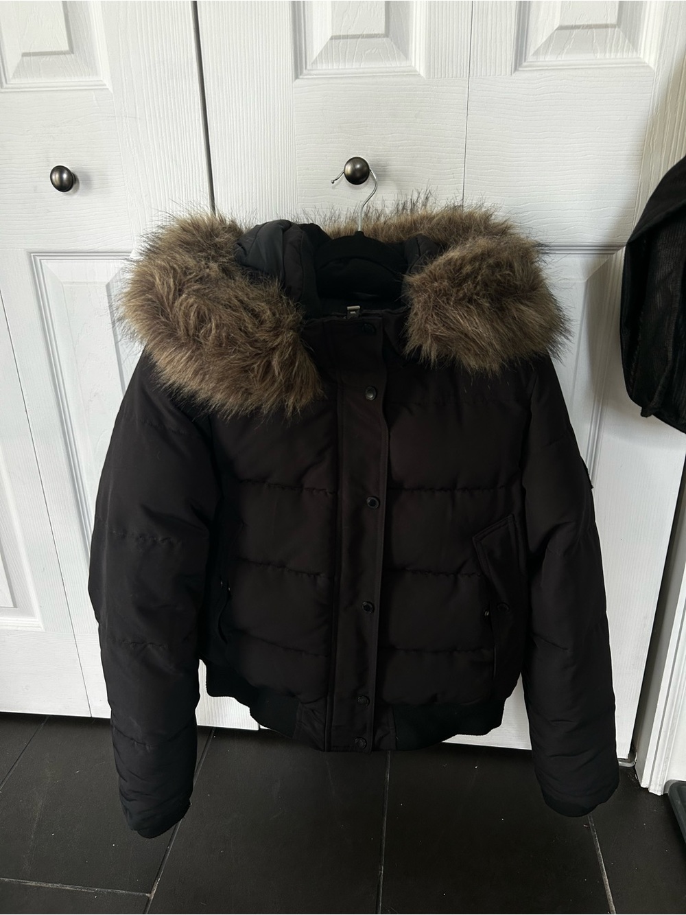 Manteau Bomber Superdry Everest Noir – État Impeccable (Comme Neuf)